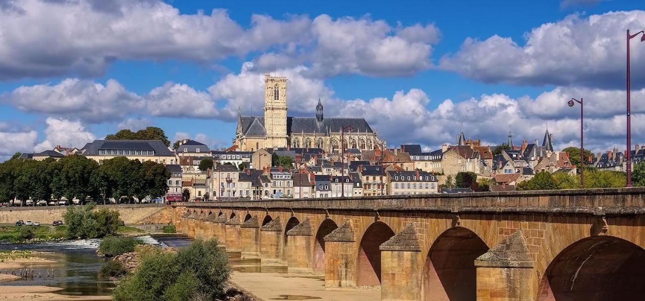 Hotel De Cleves Nevers Luaran gambar
